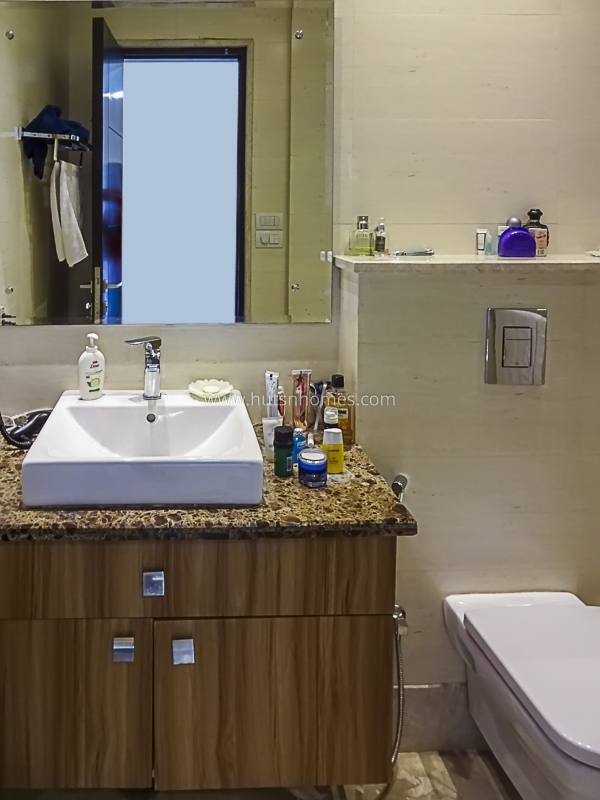 4 BHK Flat For Rent in Golf Course Road