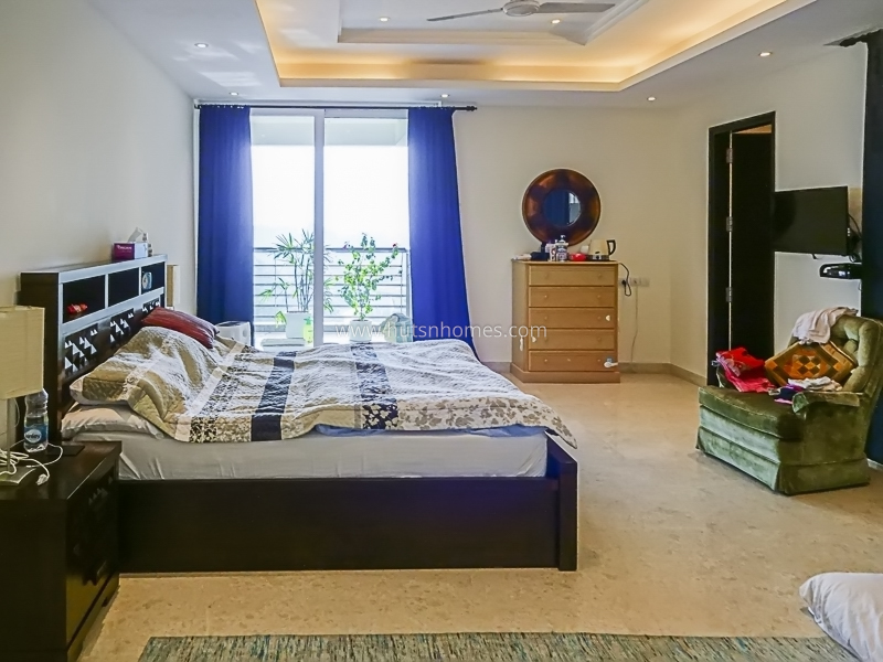 4 BHK Flat For Rent in Golf Course Road