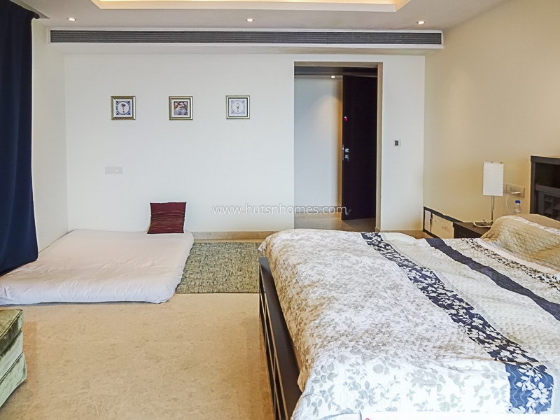 4 BHK Flat For Rent in Golf Course Road