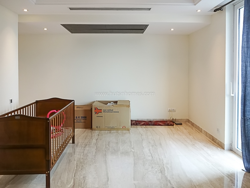 4 BHK Flat For Rent in Golf Course Road