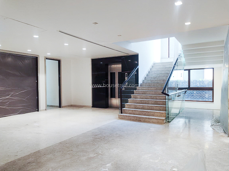 6 BHK Duplex For Rent in Vasant Vihar
