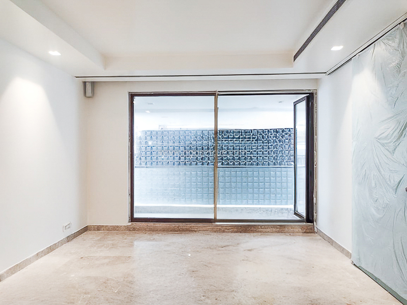6 BHK Duplex For Rent in Vasant Vihar