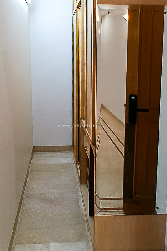 4 BHK Triplex Property For Rent in Chanakyapuri