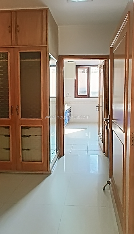 4 BHK Triplex Property For Rent in Chanakyapuri