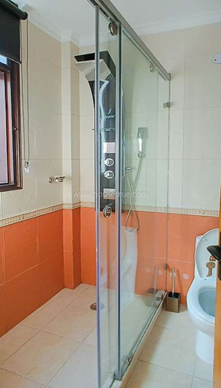 4 BHK Triplex Property For Rent in Chanakyapuri