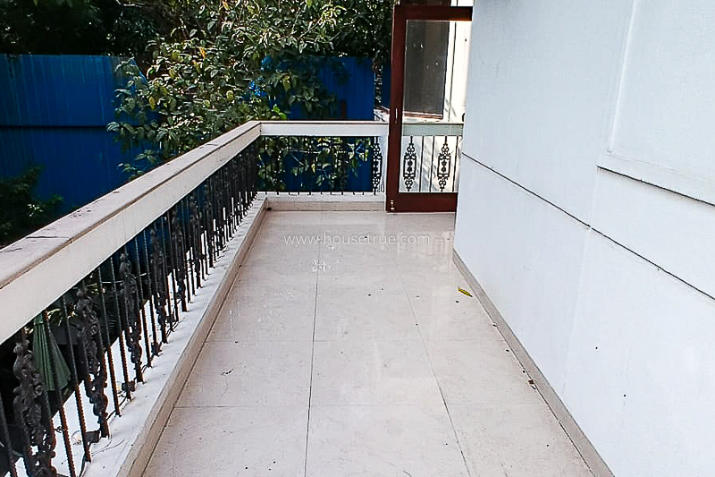 4 BHK Triplex Property For Rent in Chanakyapuri