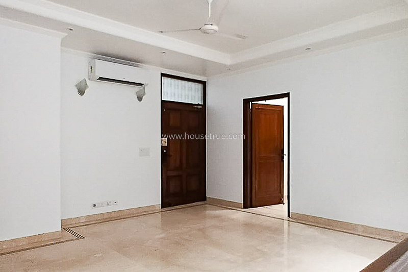 4 BHK Triplex Property For Rent in Chanakyapuri