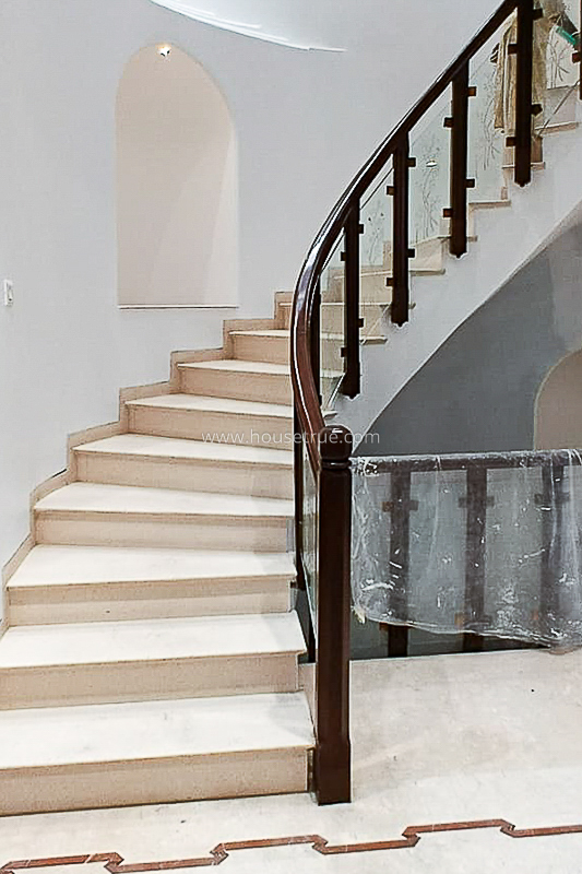 4 BHK Triplex Property For Rent in Chanakyapuri