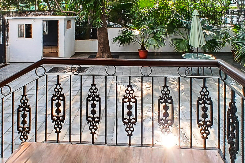 4 BHK Triplex Property For Rent in Chanakyapuri