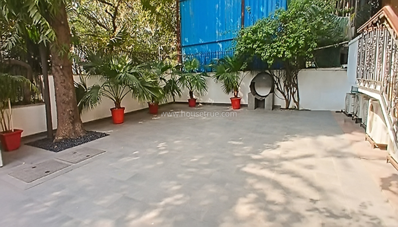4 BHK Triplex Property For Rent in Chanakyapuri