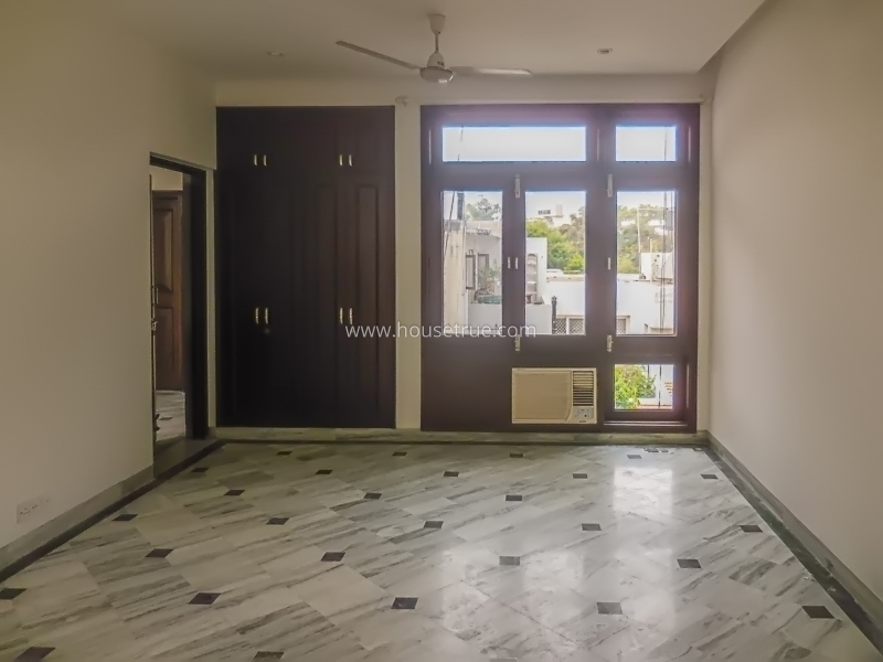 4 BHK Flat For Rent in Vasant Vihar