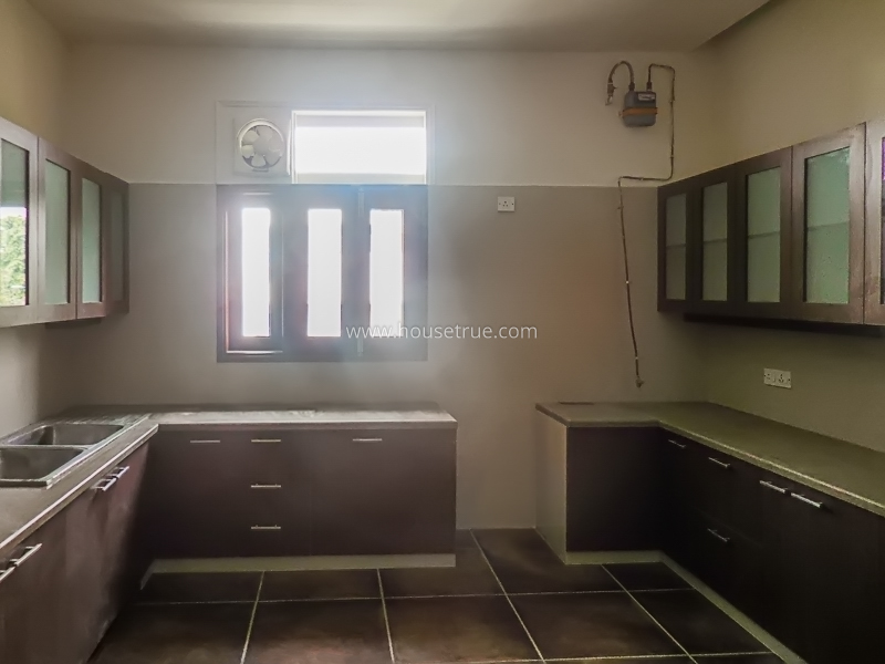 4 BHK Flat For Rent in Vasant Vihar