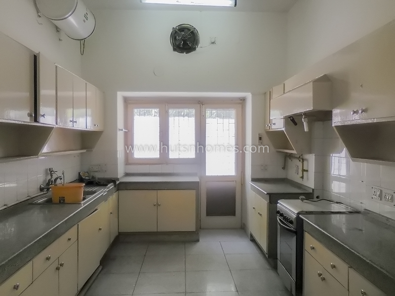 4 BHK House For Rent in Shanti Niketan