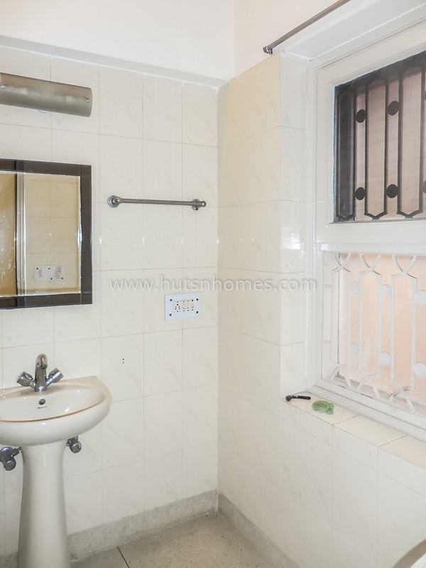 4 BHK House For Rent in Shanti Niketan