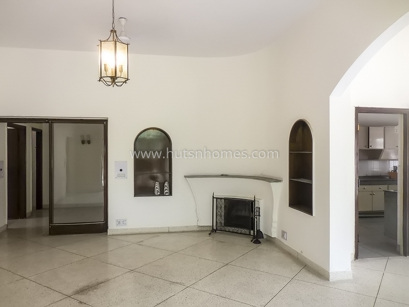 4 BHK House For Rent in Shanti Niketan