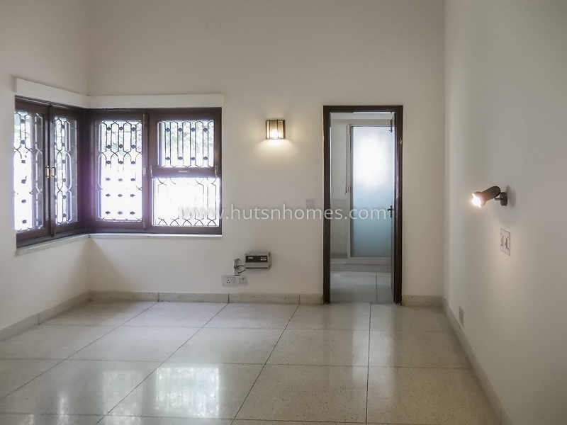 4 BHK House For Rent in Shanti Niketan