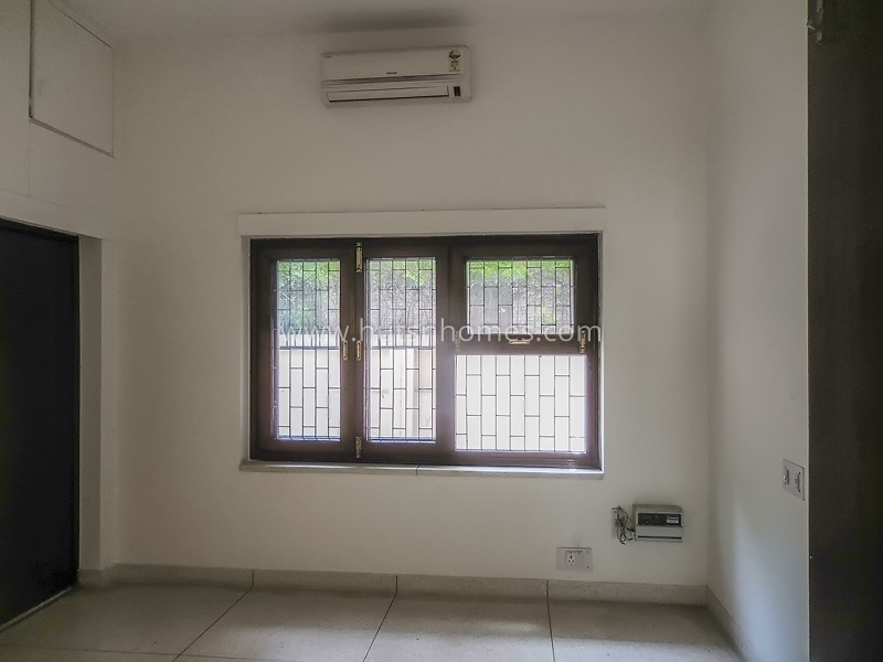 4 BHK House For Rent in Shanti Niketan