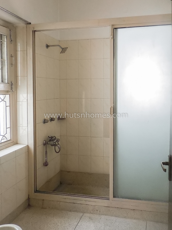 4 BHK House For Rent in Shanti Niketan