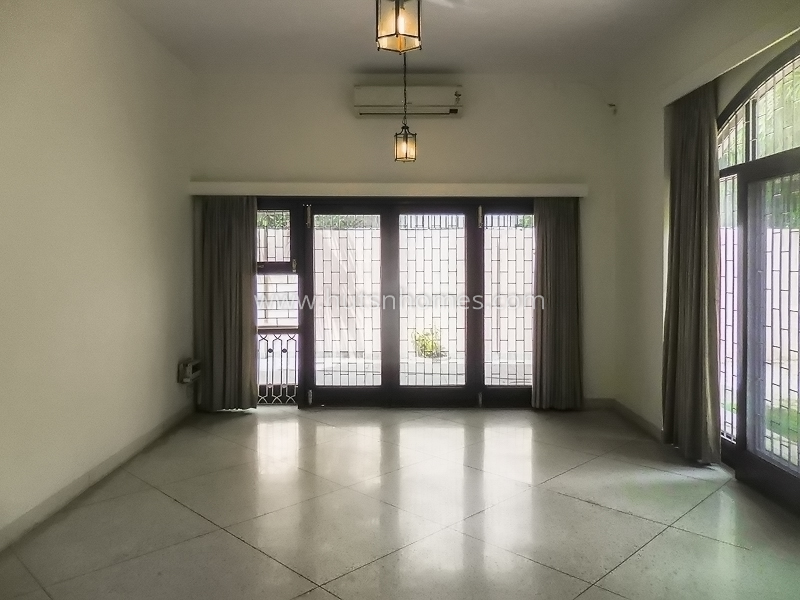 4 BHK House For Rent in Shanti Niketan