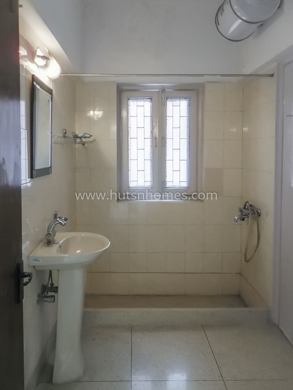 4 BHK House For Rent in Shanti Niketan