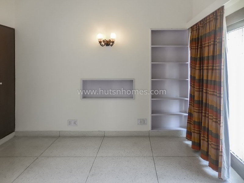 4 BHK House For Rent in Shanti Niketan