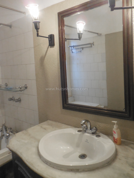 4 BHK Flat For Rent in Jor Bagh