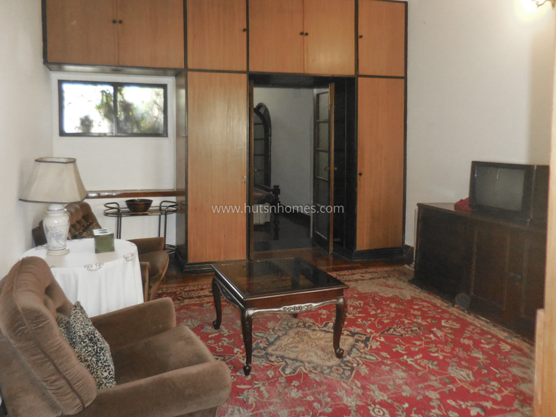 4 BHK Flat For Rent in Jor Bagh