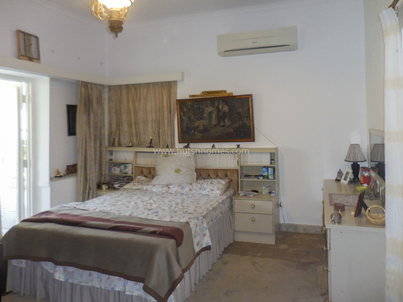 4 BHK Flat For Rent in Jor Bagh