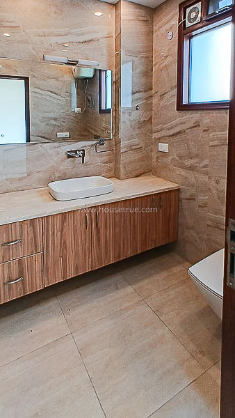 4 BHK Flat For Rent in Jor Bagh