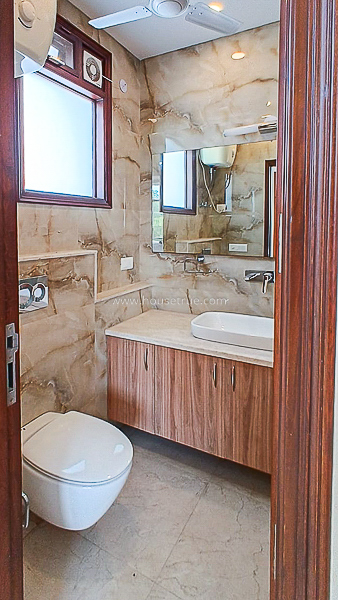 4 BHK Flat For Rent in Jor Bagh