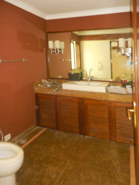 5 BHK House For Rent in Shanti Niketan