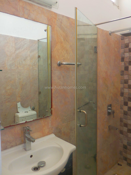 5 BHK House For Rent in Shanti Niketan