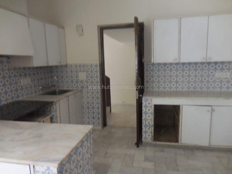 5 BHK House For Rent in Shanti Niketan