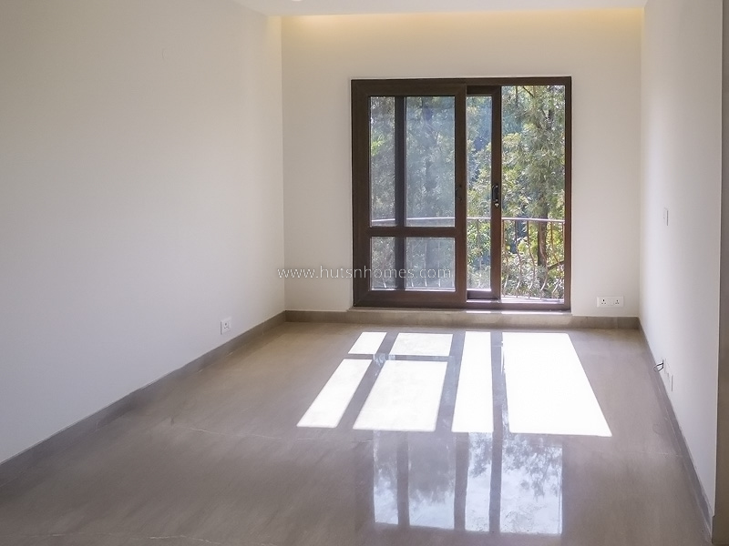 3 BHK Duplex For Rent in Prithviraj Road