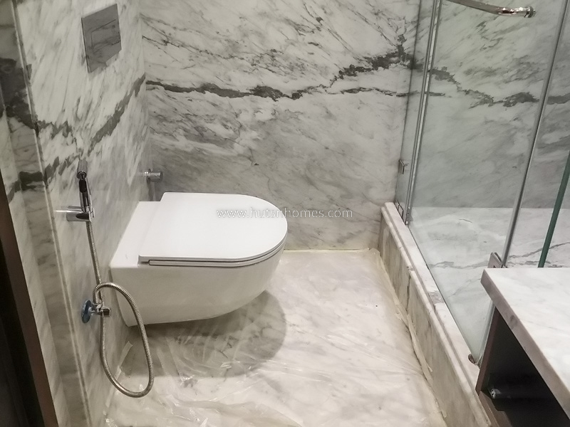 3 BHK Duplex For Rent in Prithviraj Road