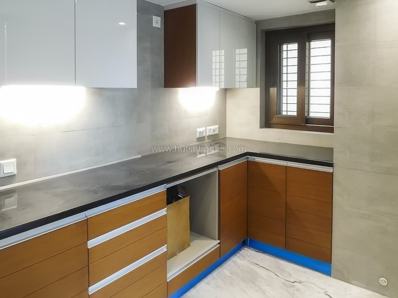 3 BHK Duplex For Rent in Prithviraj Road