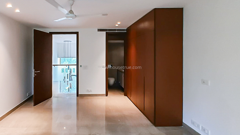 3 BHK Duplex For Rent in Prithviraj Road