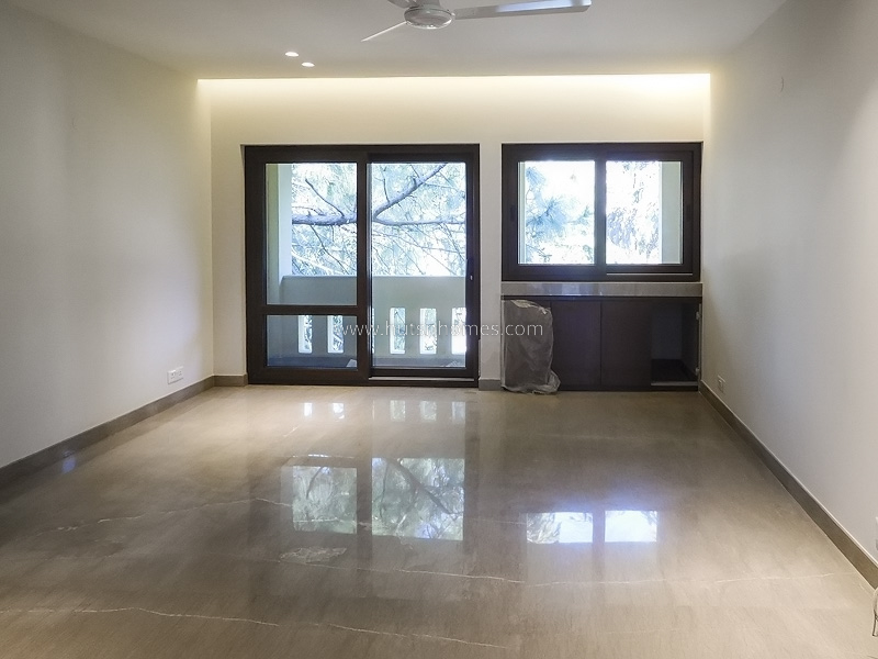 3 BHK Duplex For Rent in Prithviraj Road
