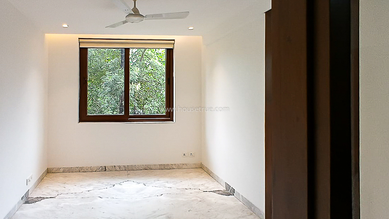 3 BHK Duplex For Rent in Prithviraj Road