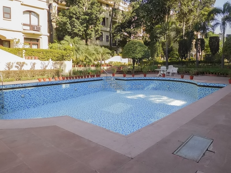 3 BHK Duplex For Rent in Prithviraj Road