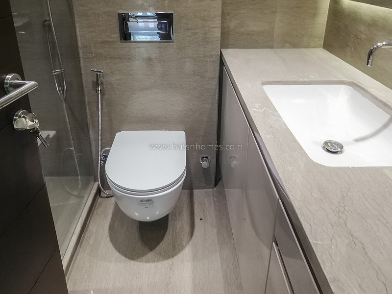 3 BHK Duplex For Rent in Prithviraj Road