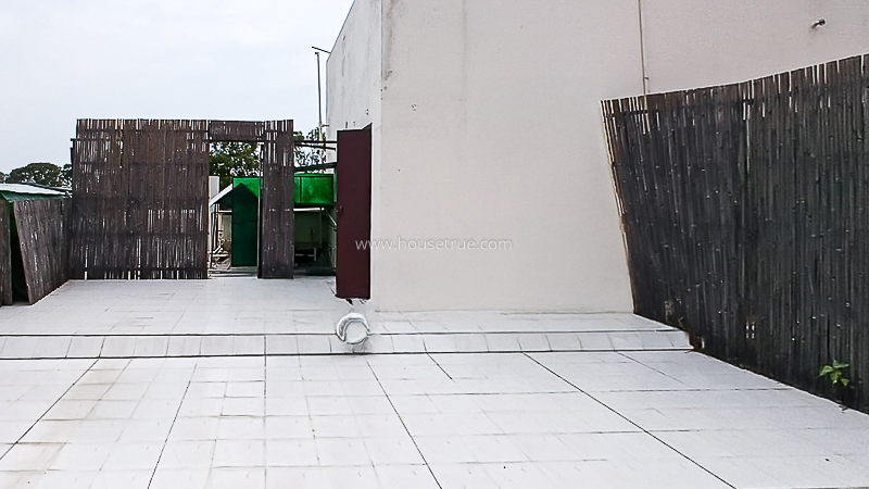 3 BHK Duplex For Rent in Prithviraj Road