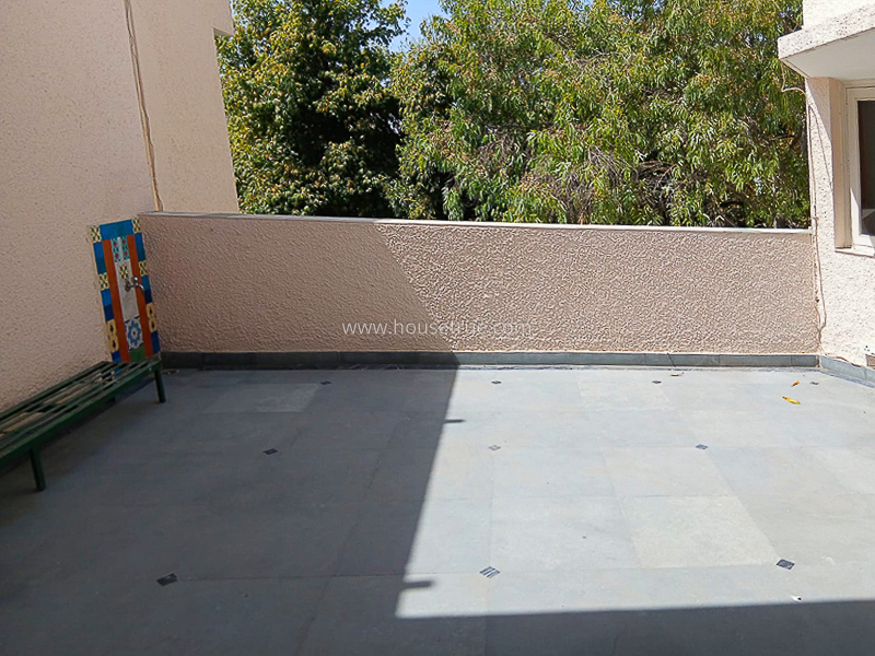 3 BHK Flat For Rent in Nizamuddin East