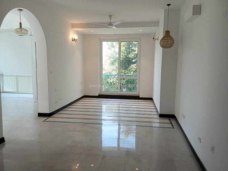 3 BHK Flat For Rent in Nizamuddin East