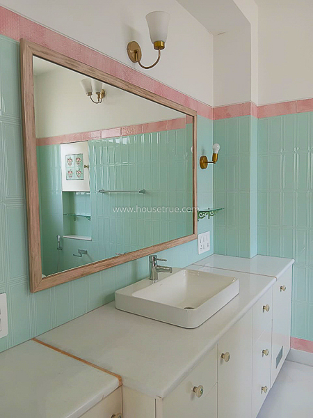 3 BHK Flat For Rent in Nizamuddin East