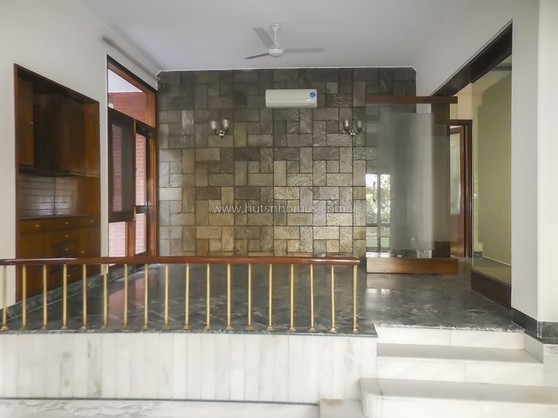 7 BHK House For Rent in Maharani Bagh