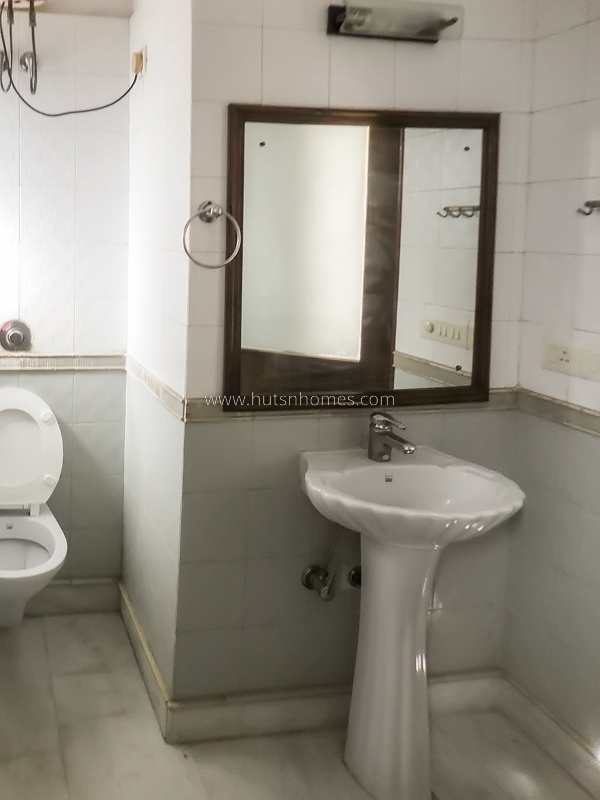 7 BHK House For Rent in Maharani Bagh