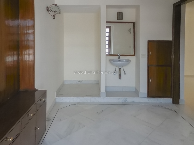 7 BHK House For Rent in Maharani Bagh