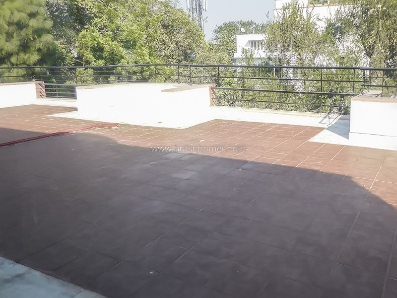7 BHK House For Rent in Maharani Bagh