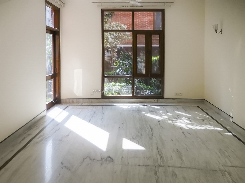 7 BHK House For Rent in Maharani Bagh